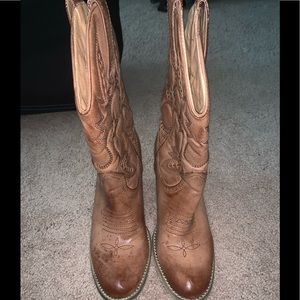 Women’s cowboy boots